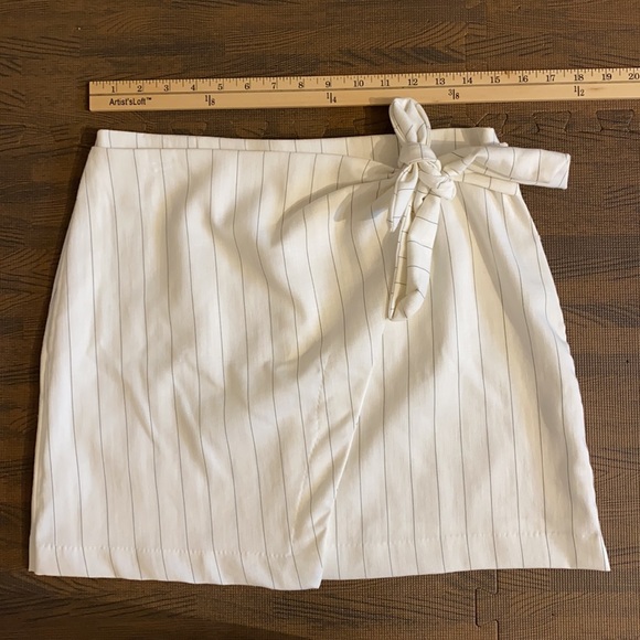 NWOT| Belle Vere | Tie Skirt - Picture 7 of 12